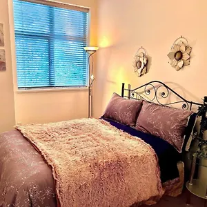  Apartment Incredible Views Beautiful 2-bedroom Canada