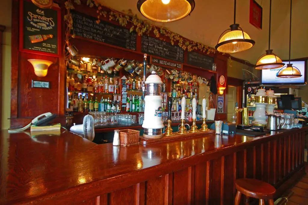 Spinnakers Gastro Brewpub & Guesthouses Victoria Inn