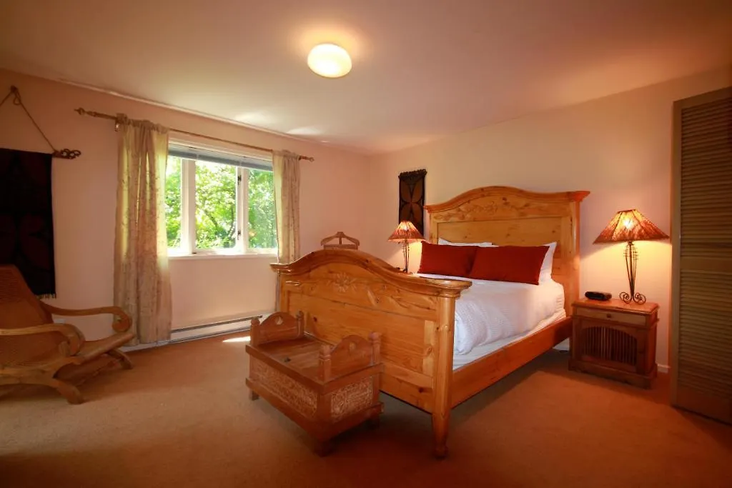 **** Inn Spinnakers Gastro Brewpub & Guesthouses Victoria Canada