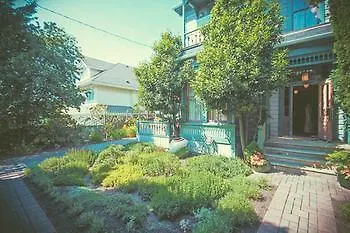 Spinnakers Gastro Brewpub & Guesthouses Victoria 4*,