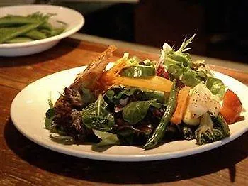 Spinnakers Gastro Brewpub & Guesthouses Victoria