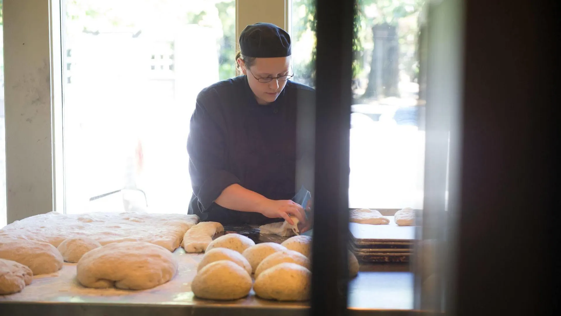 Spinnakers Gastro Brewpub & Guesthouses Victoria Inn